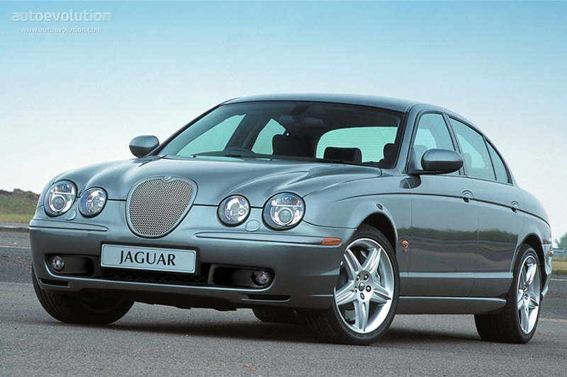Illustration for article titled The time I bought a Jaguar S Type R and got rid of it in 4 days.